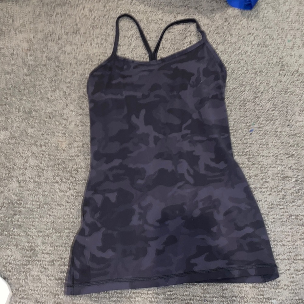 Lululemon workout top